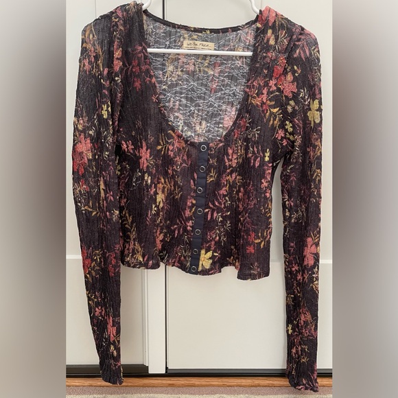 Free People XL floral Angelina top with snaps - Picture 5 of 12
